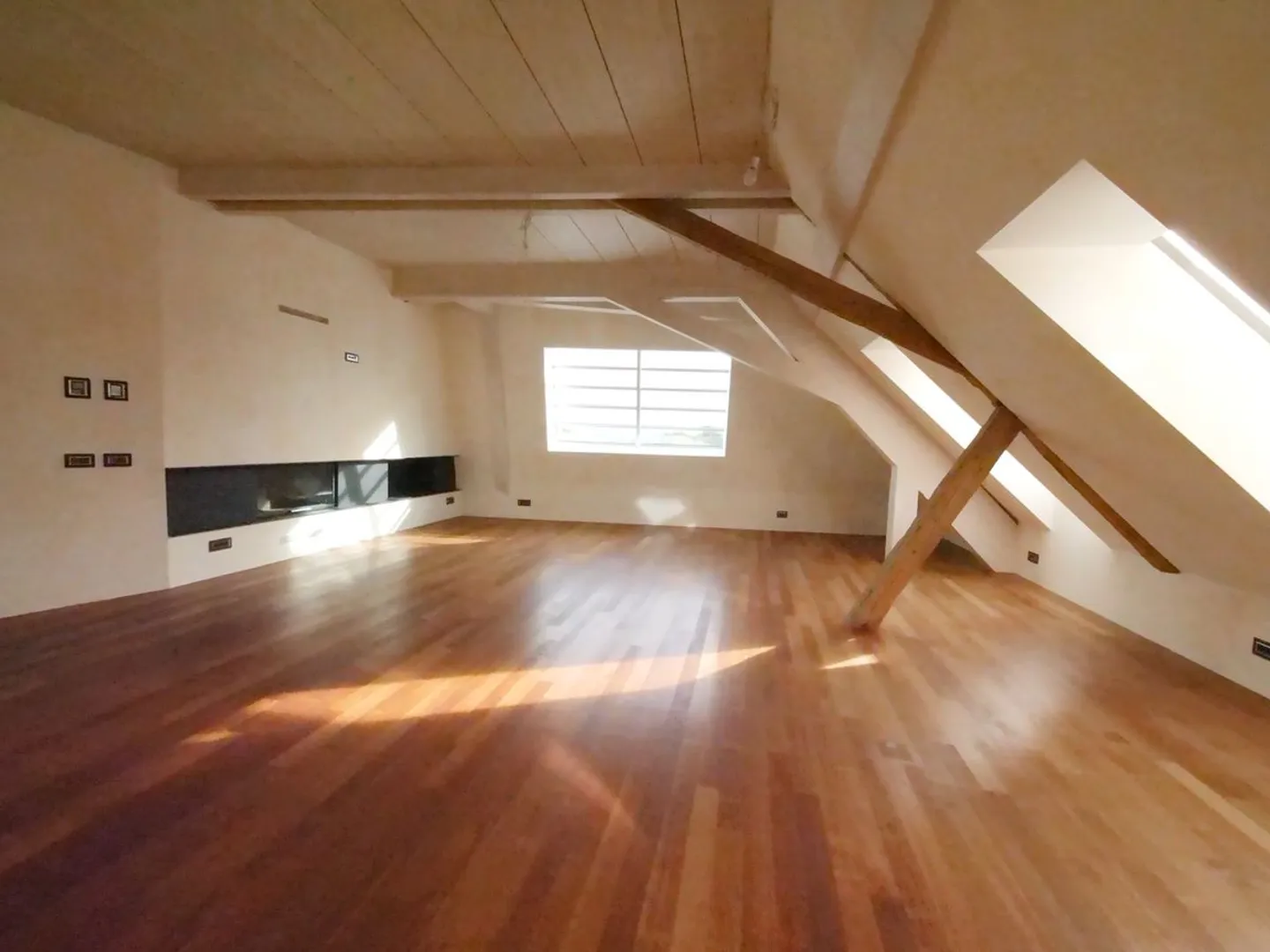 AUBONNE - 5,5 Zimmer Wohnung - Foto 2 von 13