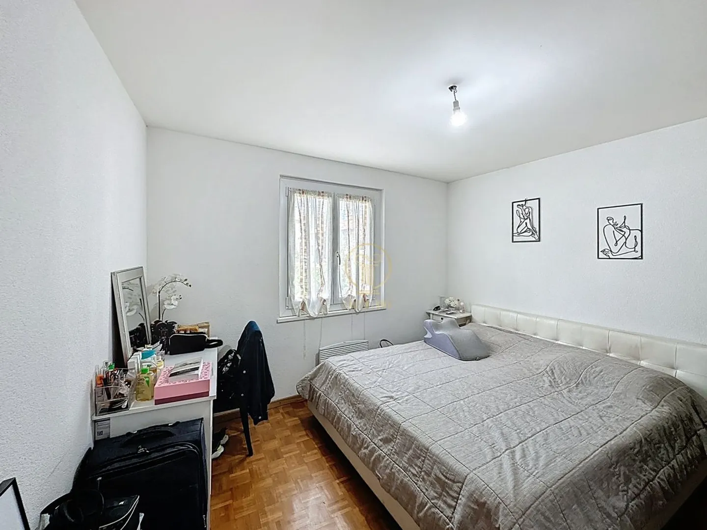 CONTHEY ZU ENTDECKEN, 5.5-Zimmer-Wohnung mit Charakter in einer kleinen STWEG! - Foto 8 von 12