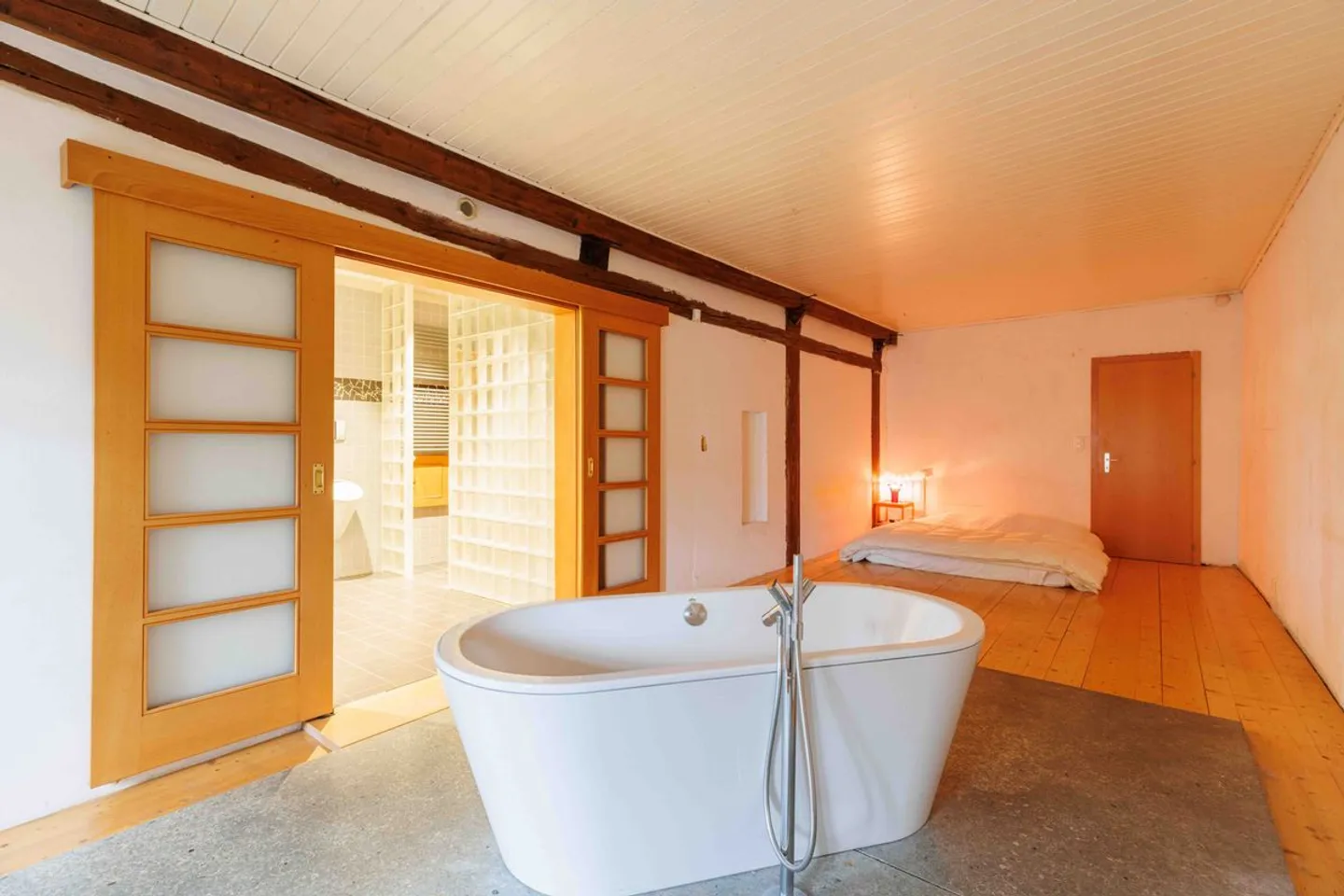 SULLENS, CRUSH. Very well renovated village house to discover. - Photo 11 of 13