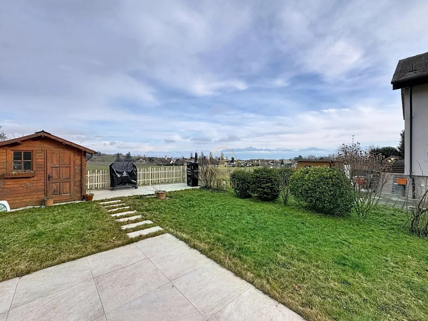 LAVIGNY - Beautiful house with lake view - Photo 2 of 13