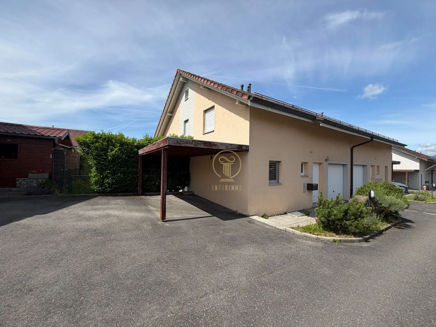CHAVORNAY - Bella casa di 5.5 locali semi-indipendente con garage - Foto 1 di 13
