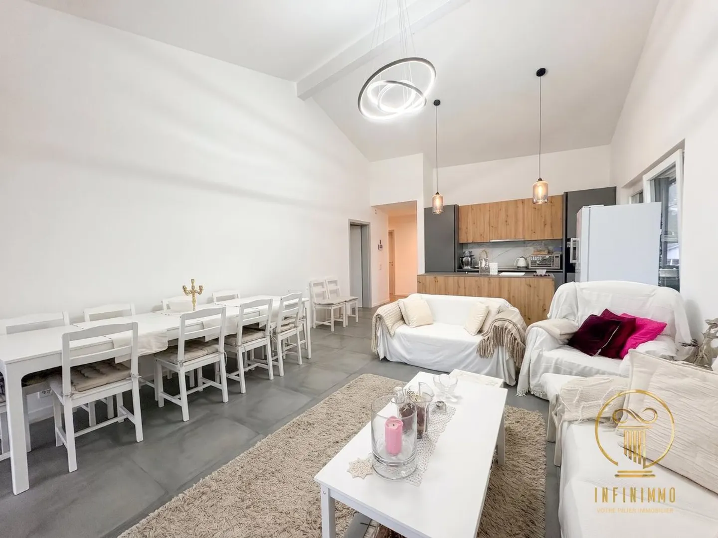 PERROY - Magnificent 3.5-room apartment with balcony terrace! - Photo 6 of 13