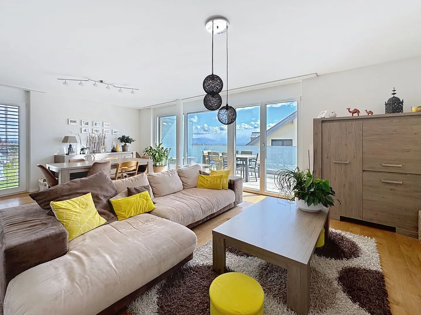 Appartement Contemporain avec Terrasse - Photo 4 sur 13