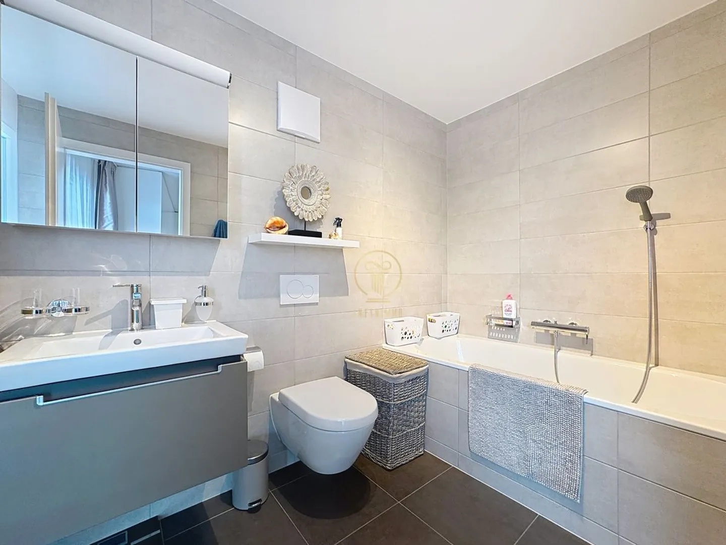 Appartement Contemporain avec Terrasse - Photo 12 sur 13