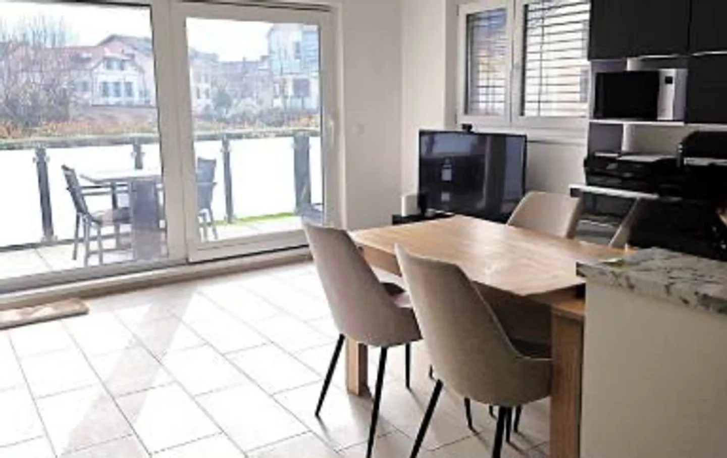 RENNAZ - Superb 2.5 room apartment on the first floor next to the hospital - Photo 2 of 7