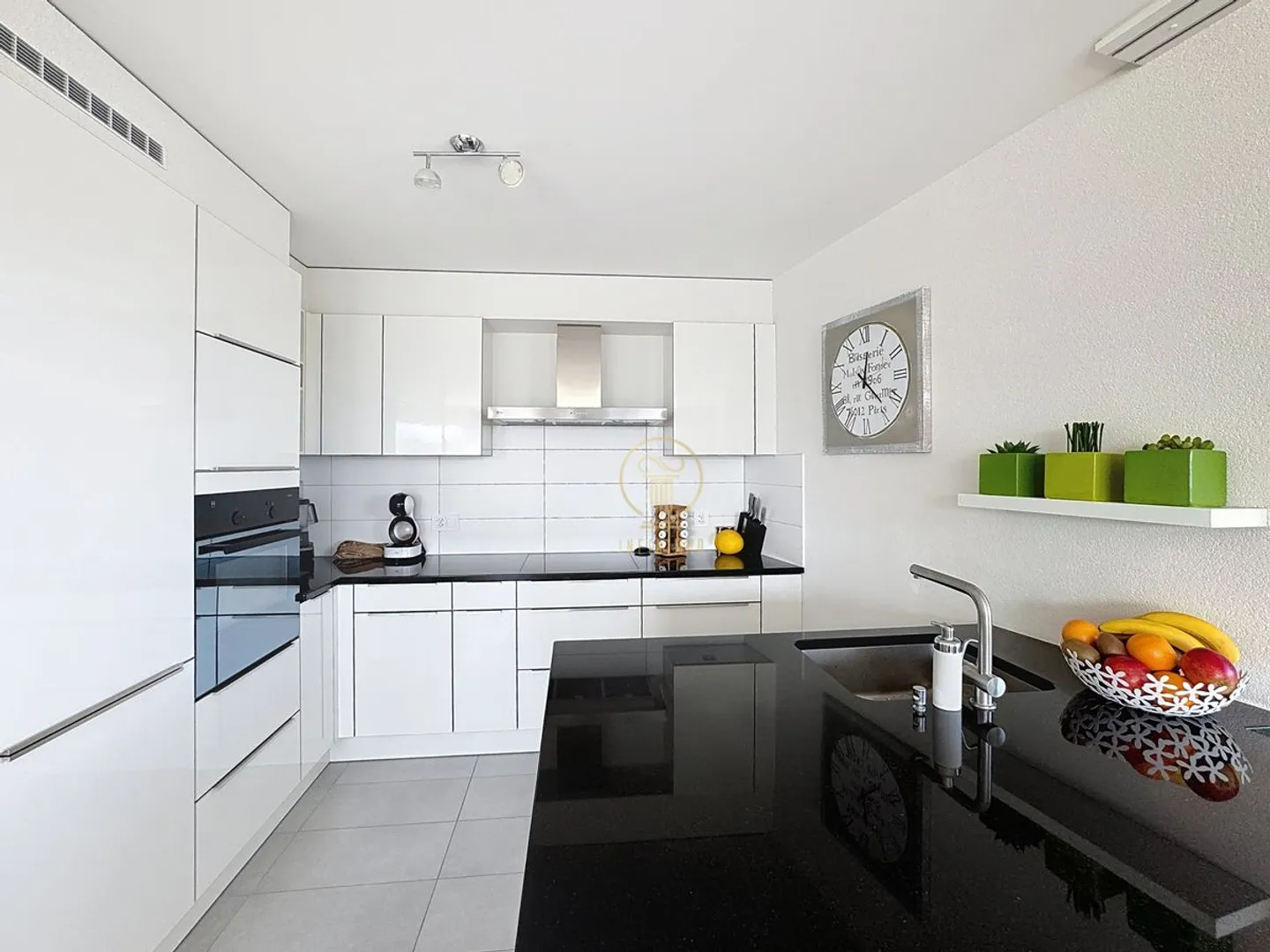 YENS - En Exclusivité chez Infinimmo - Appartement d'exception avec vue sur le lac et le Mont-Blanc - Photo 9 of 13