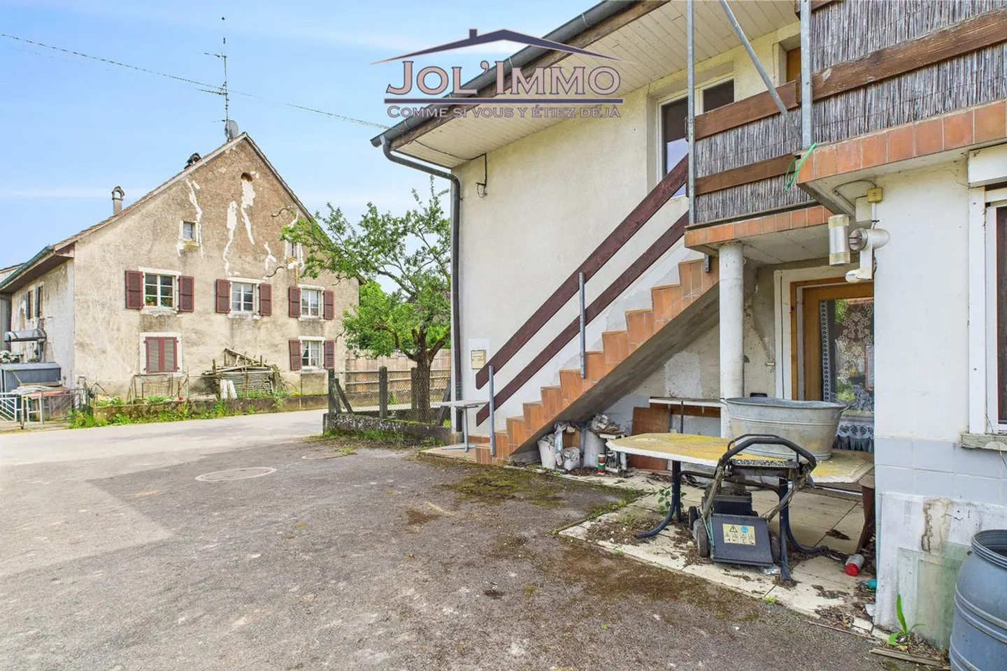 Haus mit zwei Wohnungen - Hohe Potenzial, nach Ihren Wünschen neu zu gestalten - Foto 9 von 13