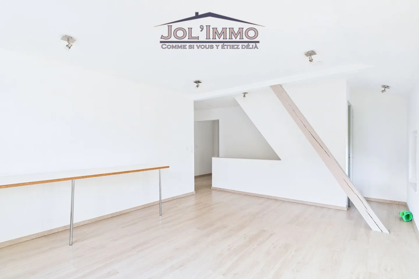 Casa indipendente spaziosa con grande terreno a Courfaivre - Foto 12 di 12