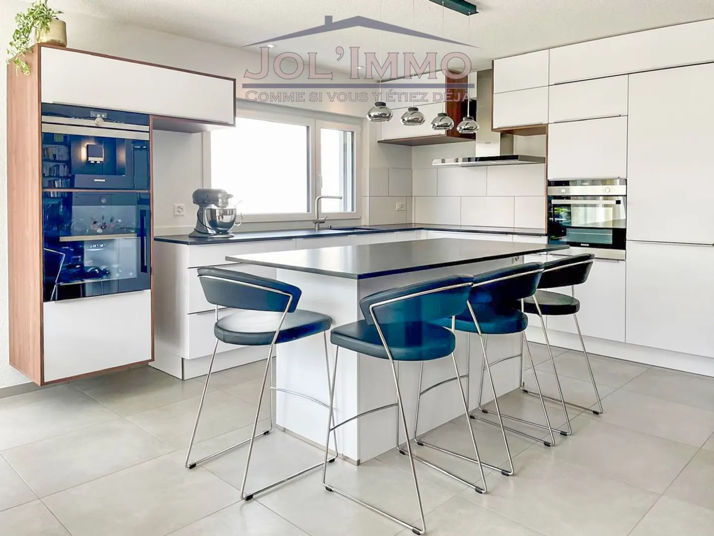 Beautiful contemporary villa close to amenities - Photo 11 of 13
