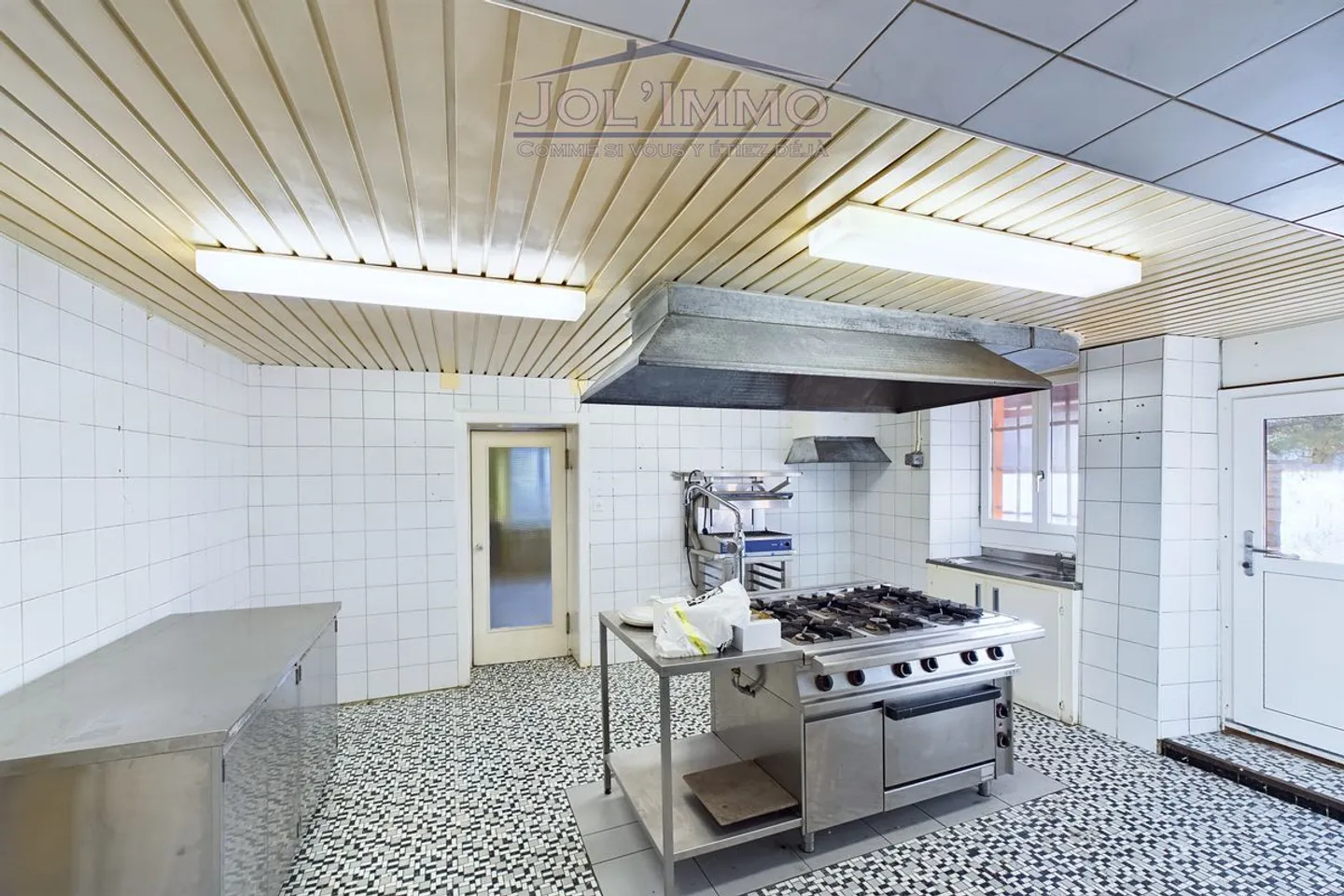 Ristorante con potenziale di sviluppo a Courfaivre - Foto 5 di 6