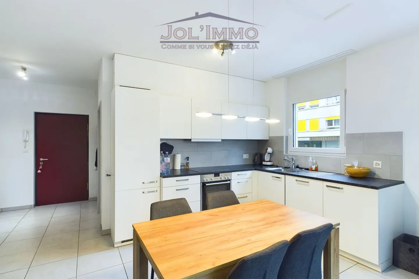 Unique offer: Very nice apartment just steps from the train station with parking space - Photo 5 of 9