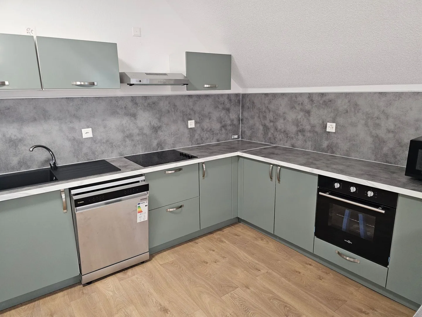 Spacieux appartement rénové de 3 pièces Courtedoux - 96 m² - Photo 3 sur 9