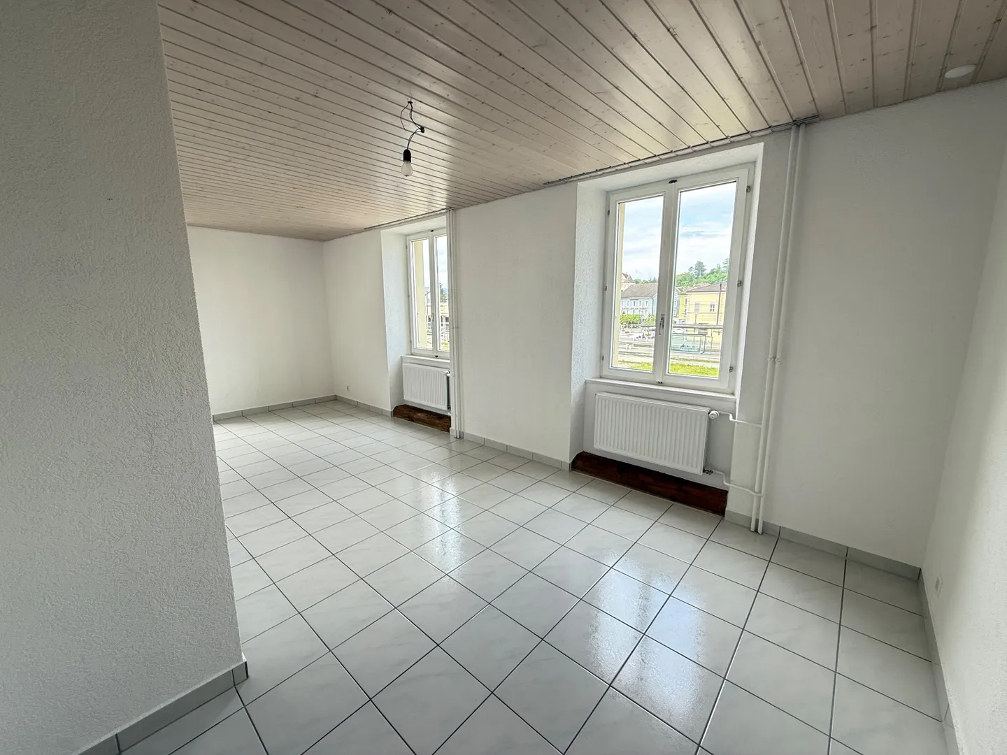 Charmant 4,5 pièces lumineux à deux pas de la gare - idéalement situé et accessible - Photo 6 sur 13