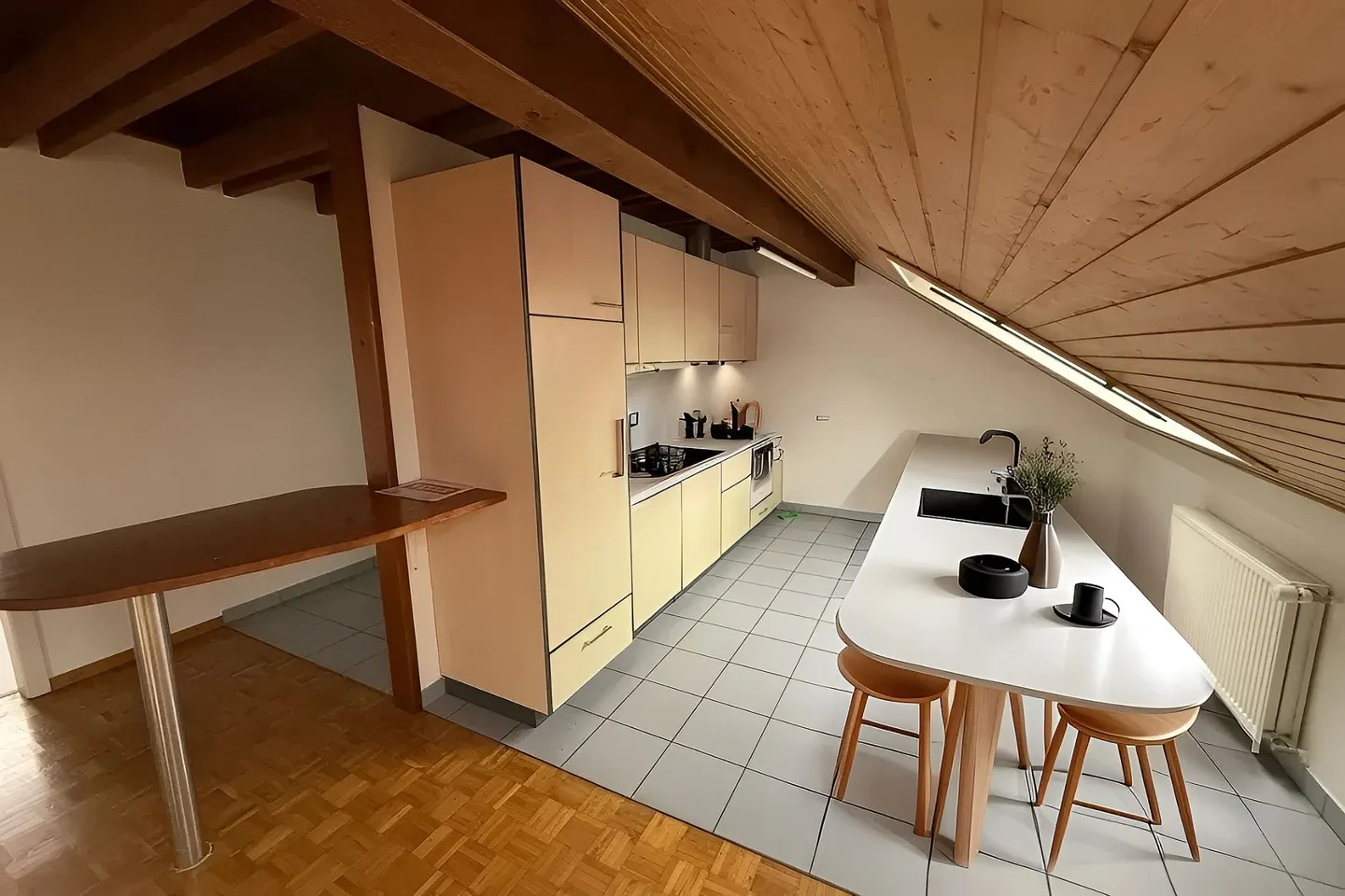 Appartement pratique et abordable avec place de parc et JARDIN COMMUN - Photo 6 sur 9