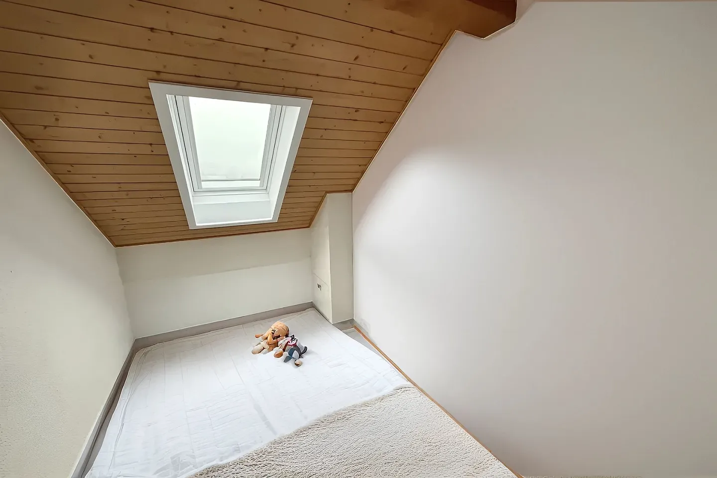 Appartement pratique et abordable avec place de parc et JARDIN COMMUN - Photo 3 sur 9