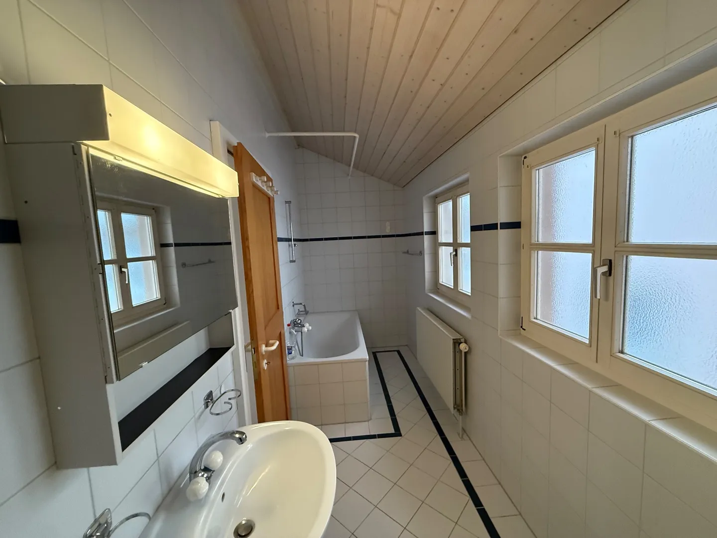 Edificio caratteristico nel cuore della vecchia città di Porrentruy con un rendimento lordo del 5% - Foto 7 di 13