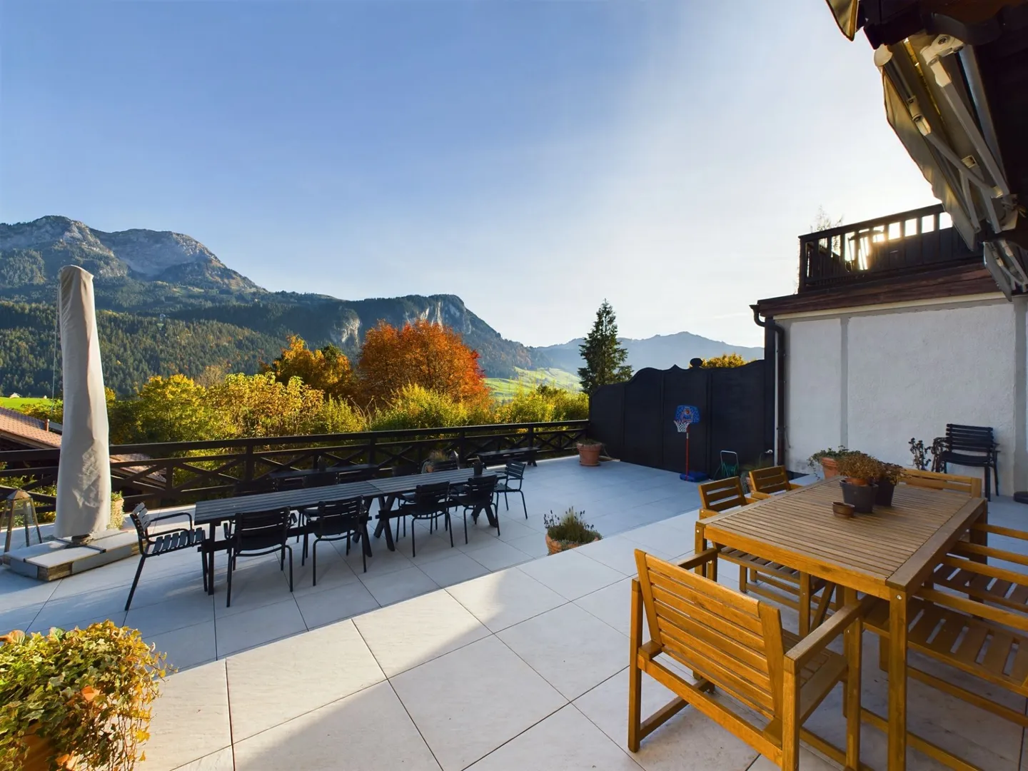 MIGLIORE ANNUNCIO per stranieri - Appartamento lussuoso e arredato con una grande terrazza che si affaccia sulla montagna - A soli pochi minuti da Gstaad - Foto 3 di 13