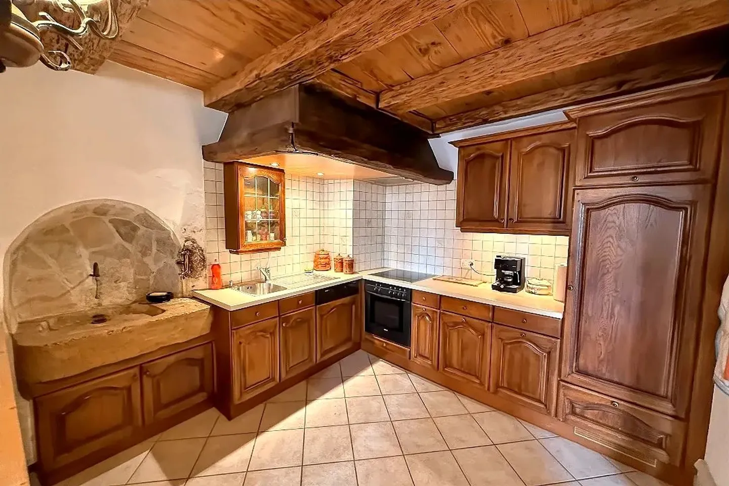 Appartement avec du cachet en vieille-Ville de Porrentruy avec terrasse commune - Photo 4 sur 13