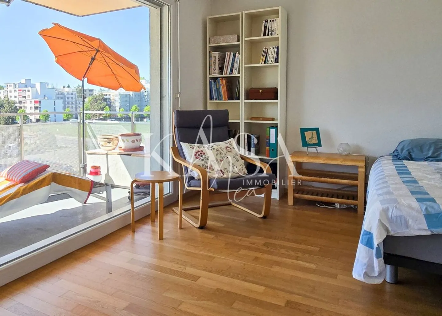 Posizione ideale vicino alla M1 - Bellissimo appartamento con terrazza di 4.5 locali - Foto 4 di 12