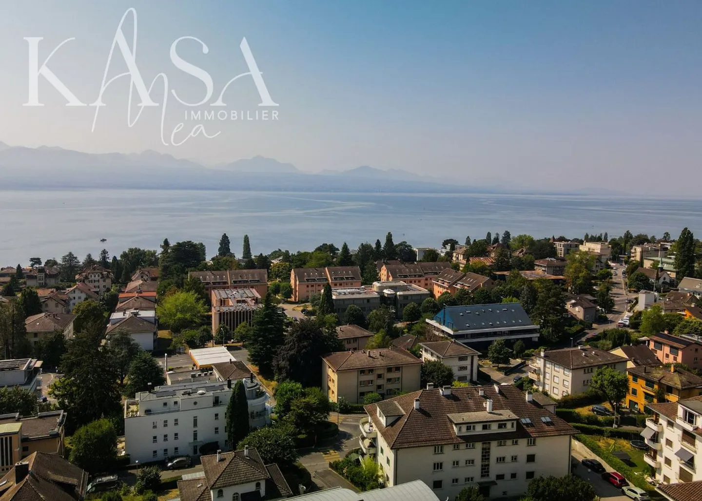 Appartamento attico ristrutturato, vista lago - Foto 8 di 13