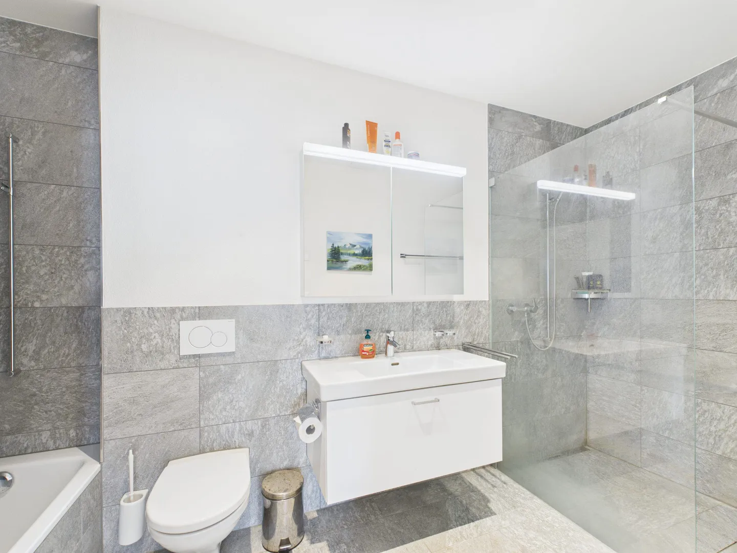 Modern 3.5-room apartment in a quiet location in the heart of Benken SG - Photo 5 of 9