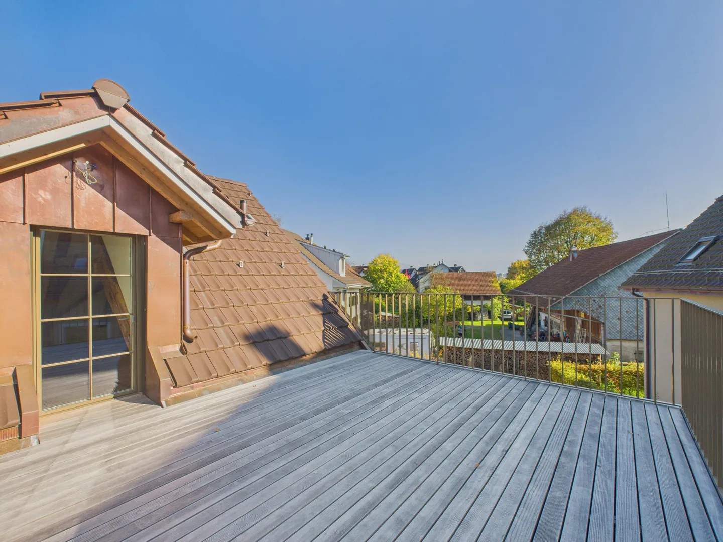 Charme und Moderne - Totalsaniertes Flarzhaus mit idyllischem Garten und Dachterrasse im Herzen von Dürnten - Foto 4 von 9