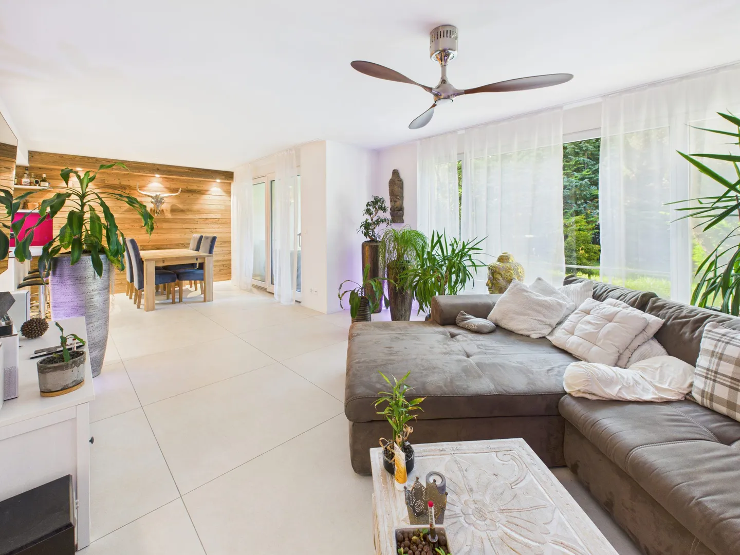 Modernes Reihenmittelhaus an familienfreundlicher und zentrumsnaher Lage am Ende einer Sackgasse - Foto 2 von 8