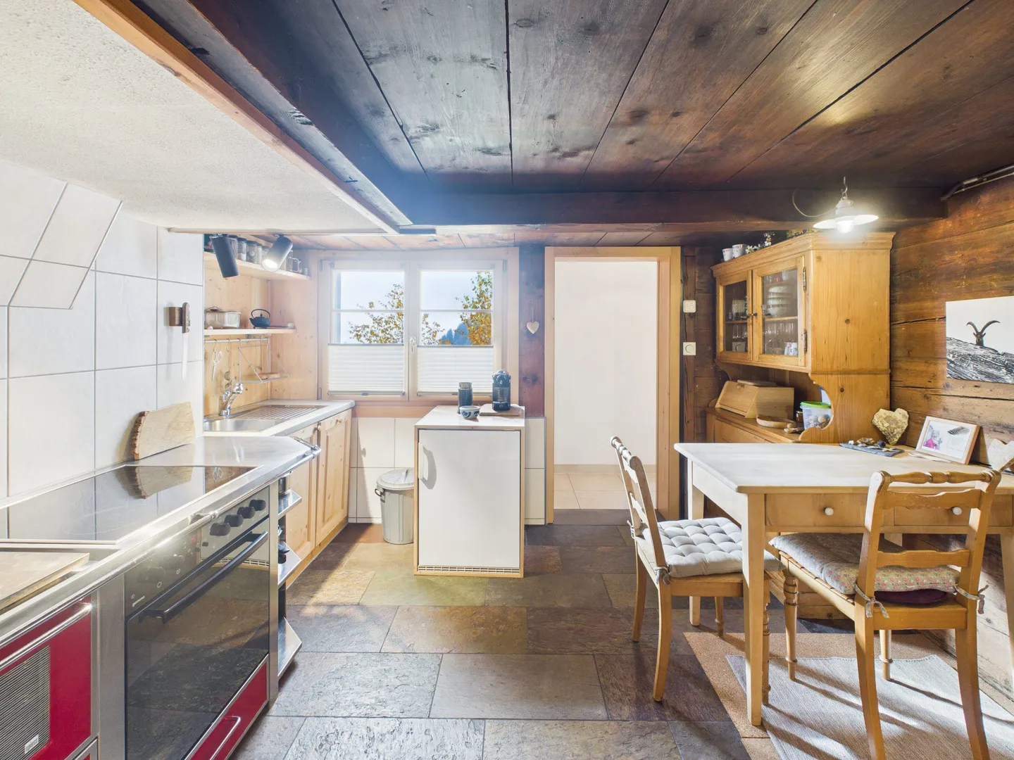 Panorama e fascino con vista montagna: vivere nel cuore della natura - Foto 6 di 12