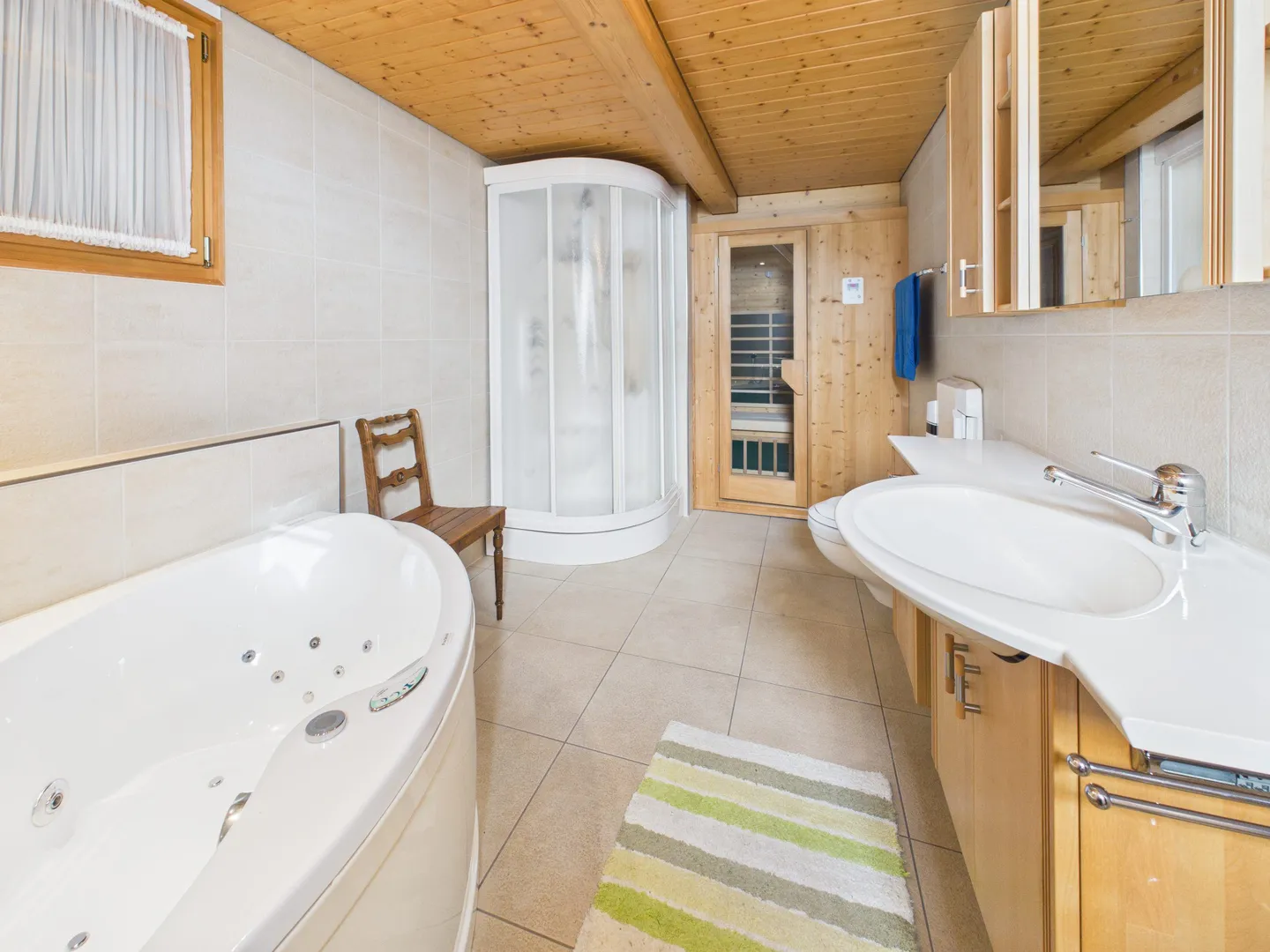 Panorama e fascino con vista montagna: vivere nel cuore della natura - Foto 9 di 12