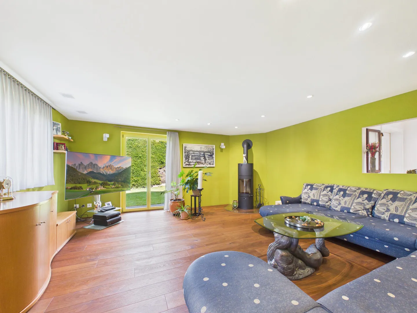 Elegante casa unifamiliare con giardino d'inverno e bella vista panoramica a Gebertingen - Foto 4 di 8
