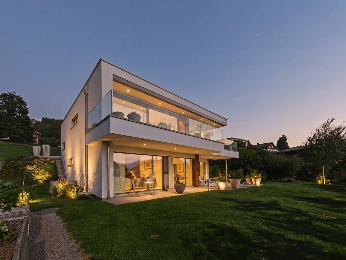 Charmantes Einfamilienhaus mit Garten - Foto 1 von 13