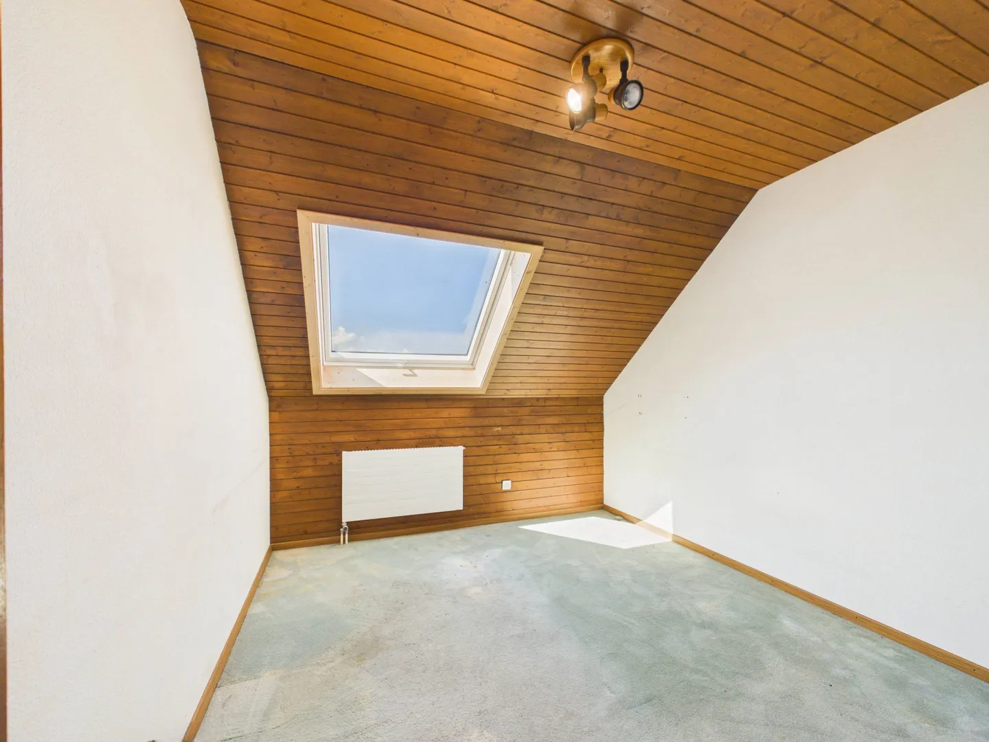 Casa semi-indipendente di 4,5 stanze con splendida vista sulle montagne e lontano a Uetliburg SG - Foto 8 di 10