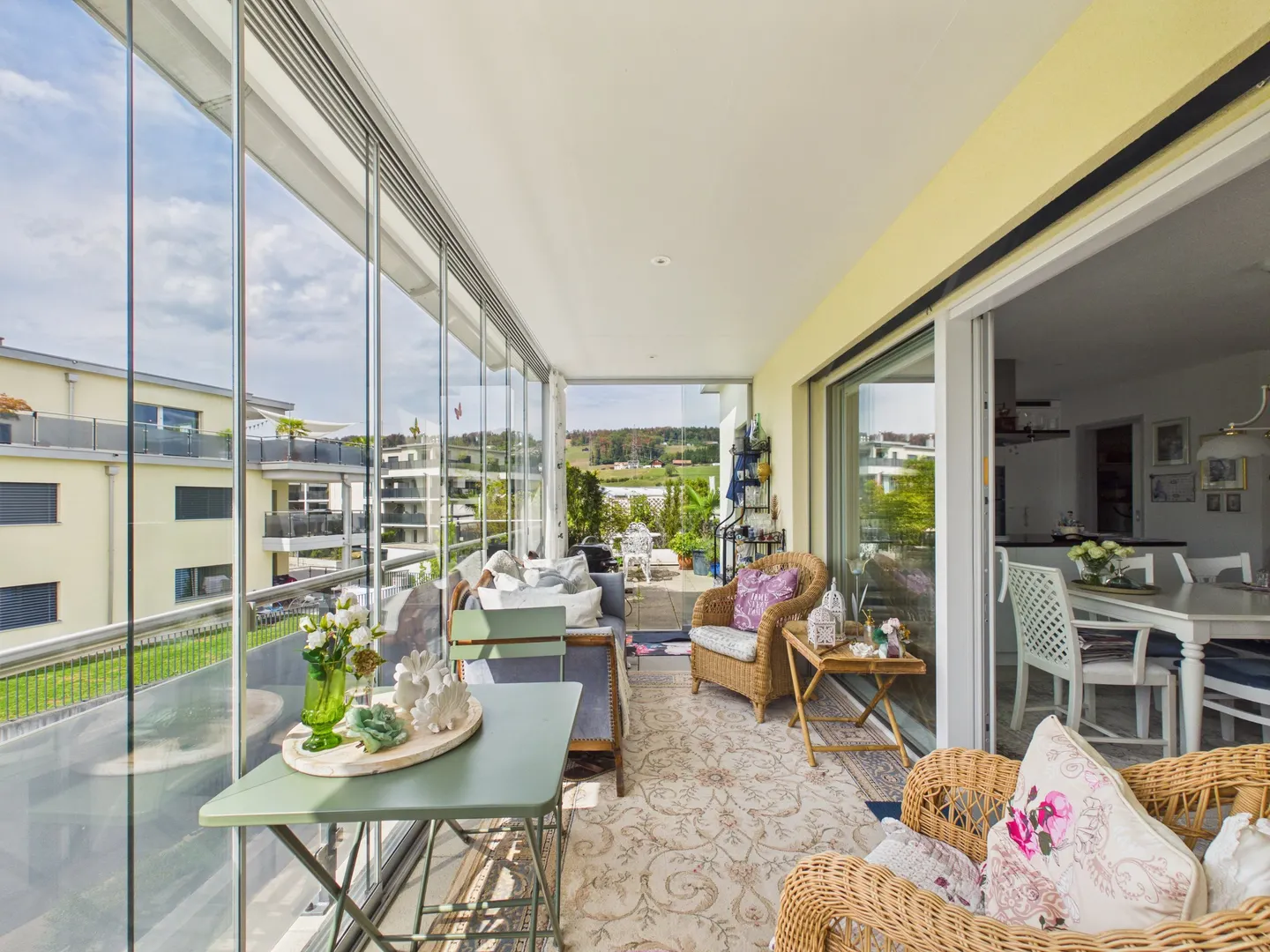 Penthouse apartment with plenty of privacy in a central yet nature-friendly location - Photo 7 of 13