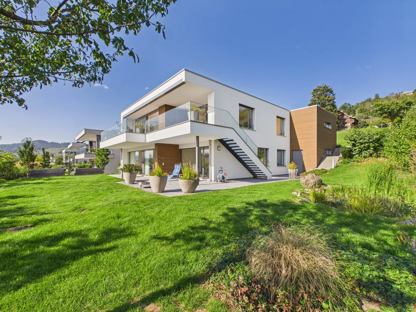 Casa unifamiliare con vista panoramica mozzafiato e grande giardino a Uetliburg SG - Foto 2 di 13