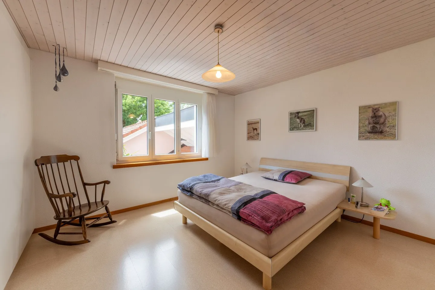 Vivre avec une vue - Maison jumelée bien entretenue avec un beau jardin - Photo 10 sur 13