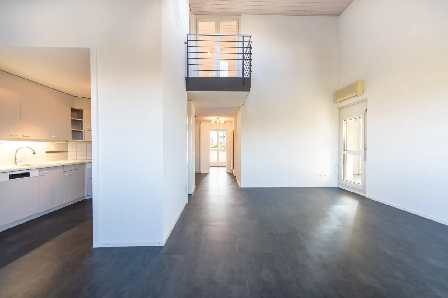 Bright Duplex Apartment with Terrace - Photo 3 of 13
