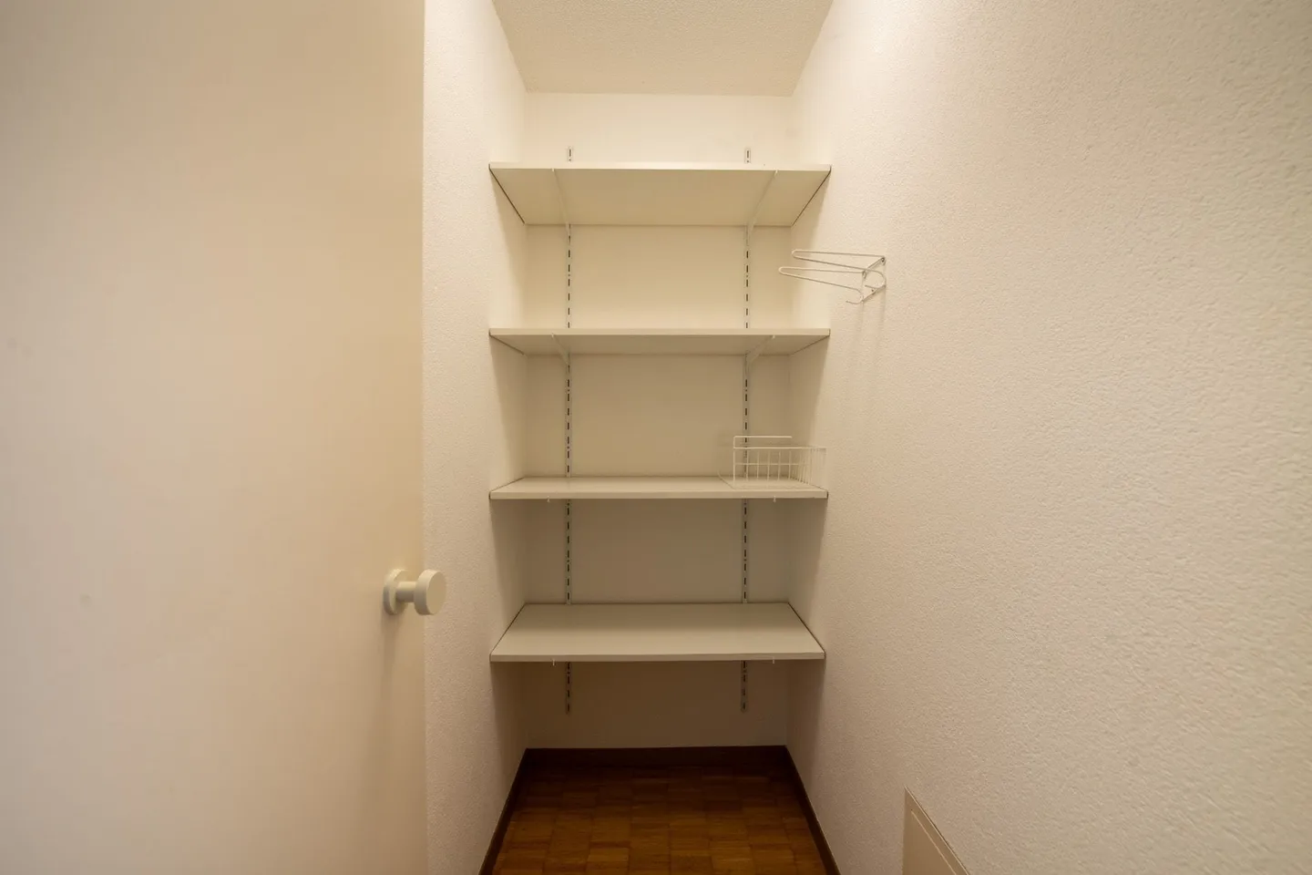 Spacious Apartment in Green Area - Photo 12 of 13
