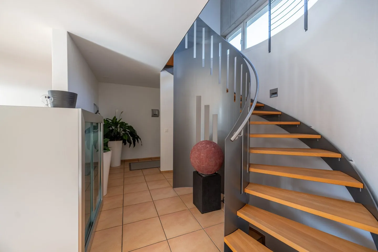 Light, Peace and Harmony – Modern Living at the Highest Level - Photo 10 of 13