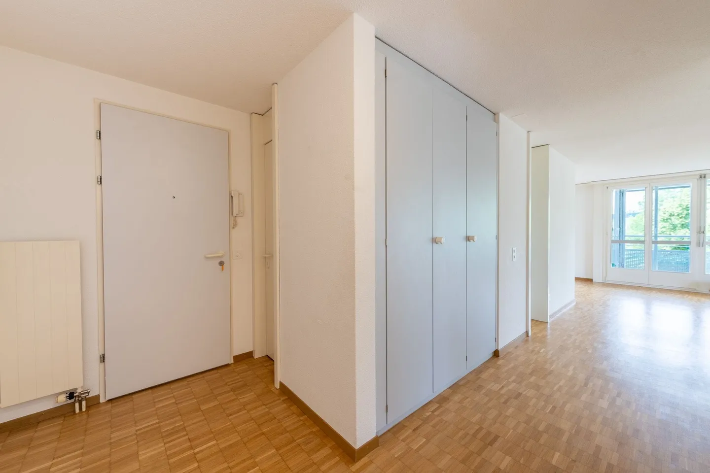 Spacious Apartment in Green Area - Photo 11 of 13