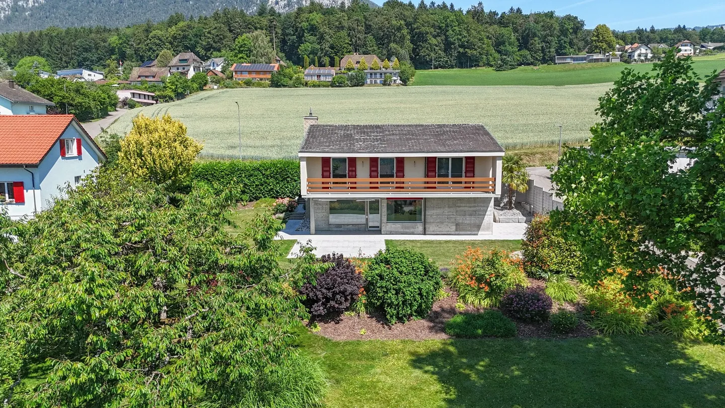 Charmantes Einfamilienhaus mit Alpenblick - Foto 1 von 13