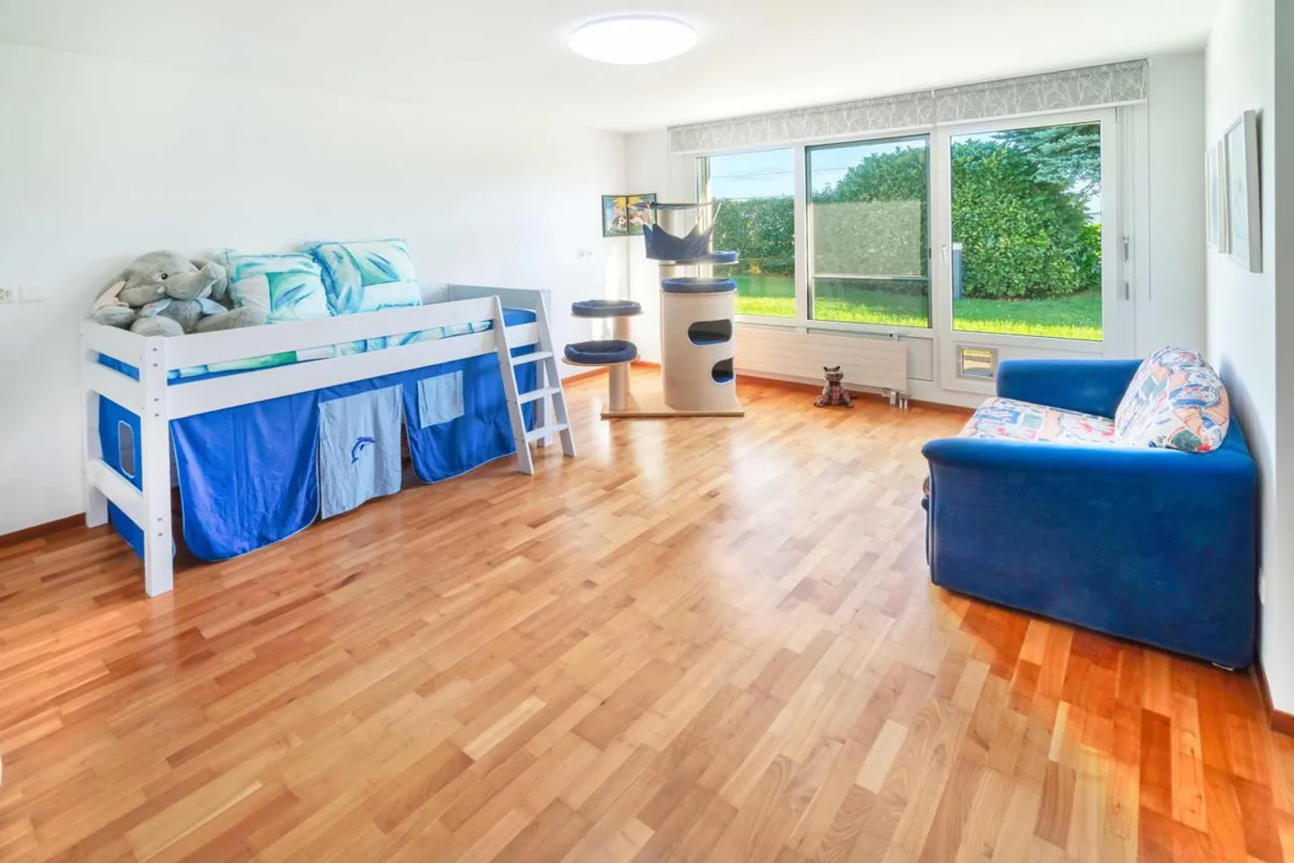 PENTHOUSE APARTMENT WITH GARDEN - Photo 8 of 13