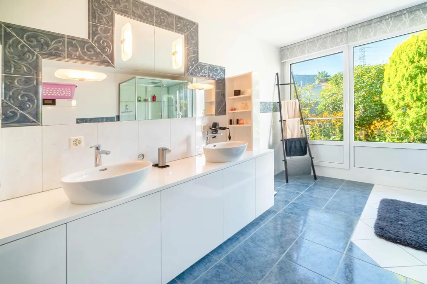 PENTHOUSE APARTMENT WITH GARDEN - Photo 10 of 13