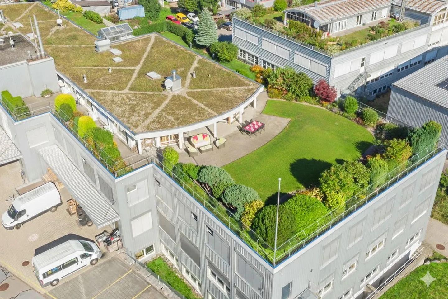 PENTHOUSE APARTMENT WITH GARDEN - Photo 12 of 13