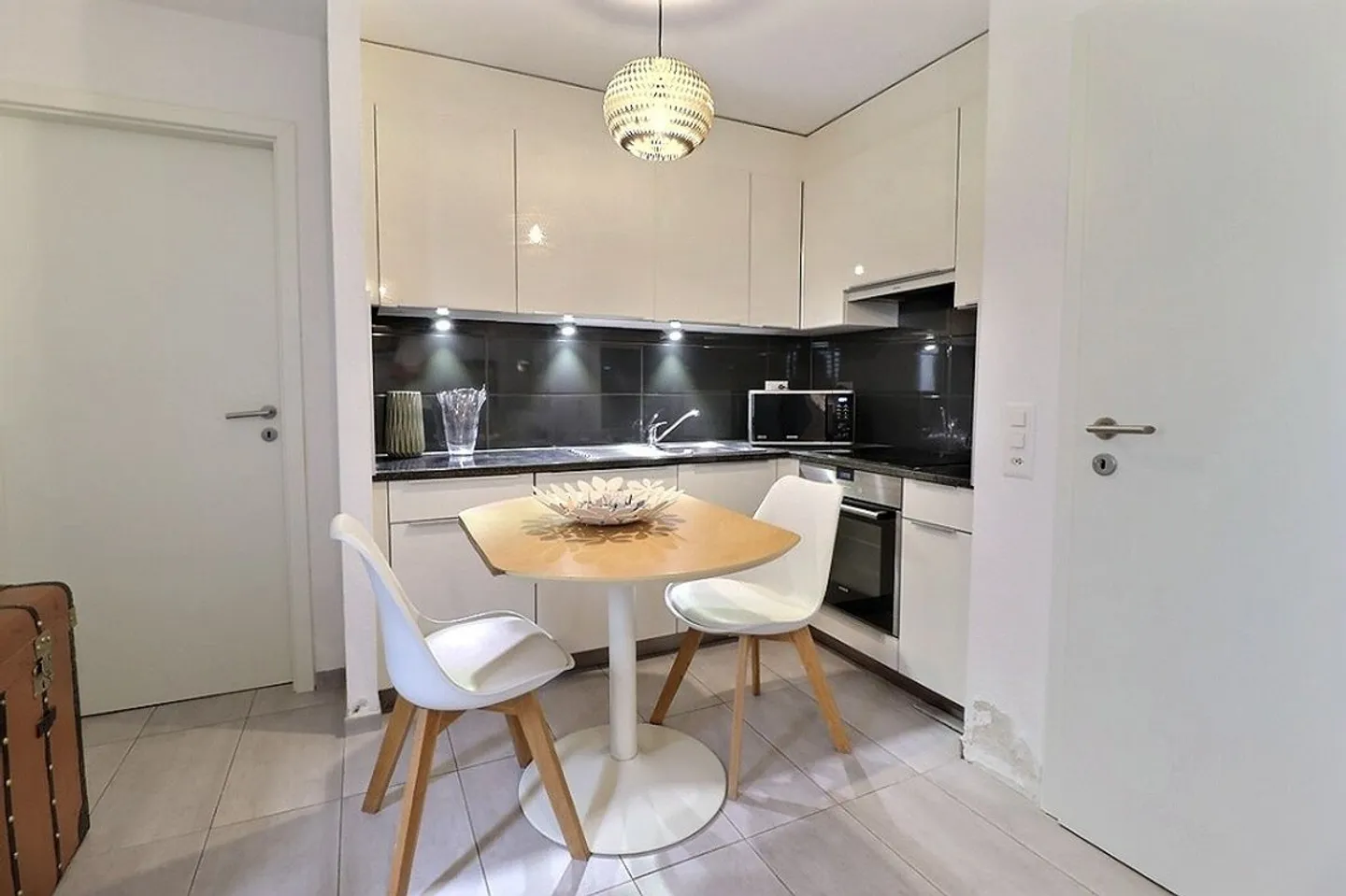 Esclusivo! Ottima opportunità! Villa a schiera recente molto piacevole, con studio indipendente, giardino incantevole, vista panoramica, quartiere senza alcun disturbo, alla fine di una strada senza uscita, a pochi passi da scuole e servizi. - Foto 6 di 7