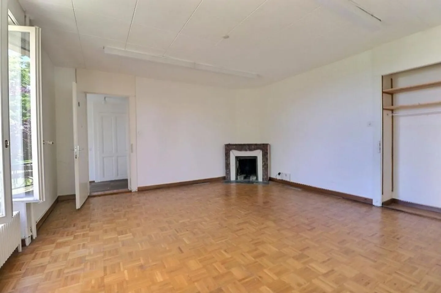 Casa padronale con vista lago e ampio spazio giardino - Foto 3 di 5