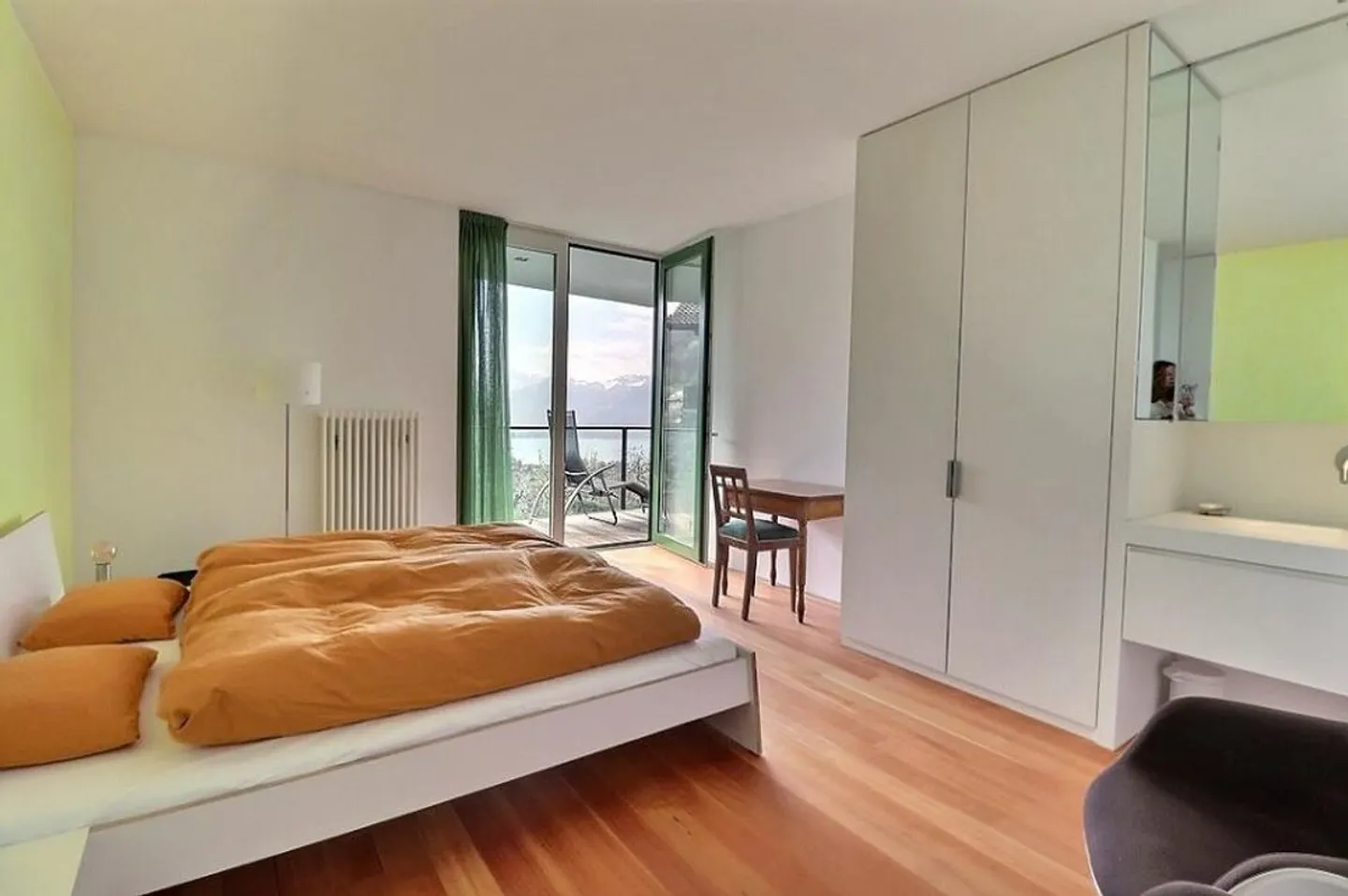 Rara casa progettata da un architetto, vista mozzafiato, quartiere molto tranquillo! - Foto 5 di 8