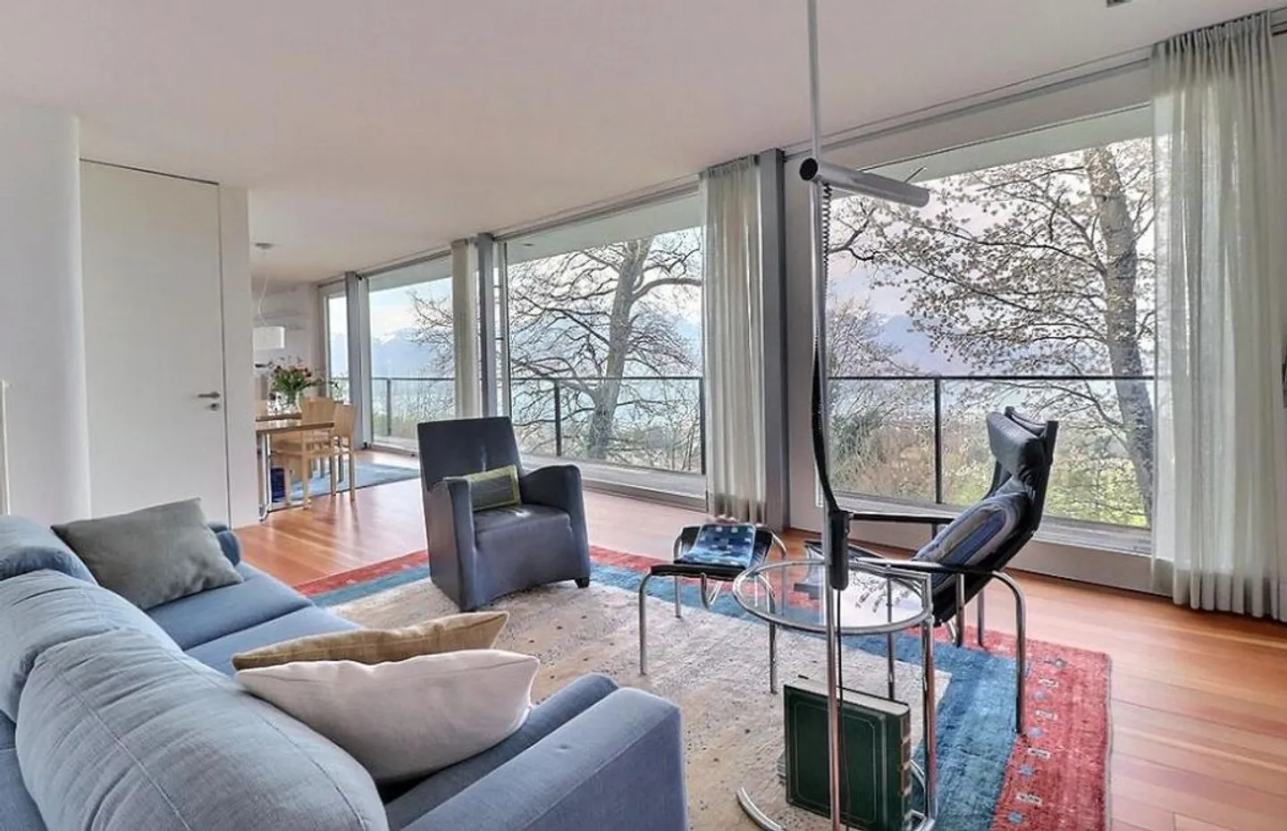 Rara casa progettata da un architetto, vista mozzafiato, quartiere molto tranquillo! - Foto 3 di 8