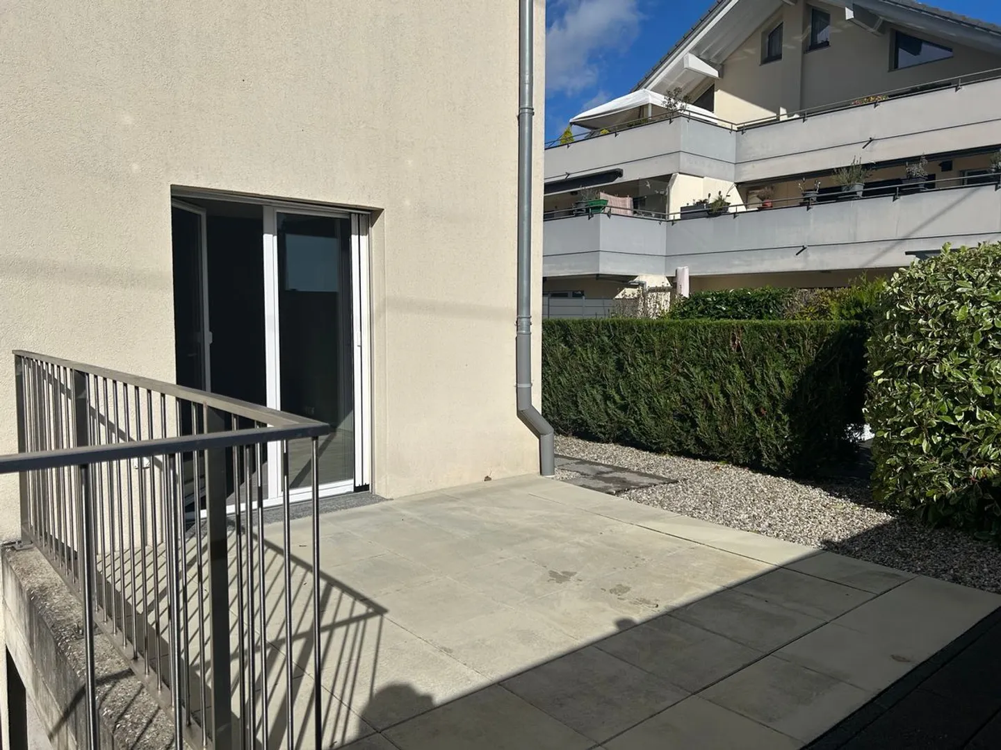 Schöne und geräumige Wohnung, hochwertige Ausstattungen, zwei Terrassen, Möglichkeit, ein drittes Schlafzimmer zu schaffen. - Foto 8 von 8