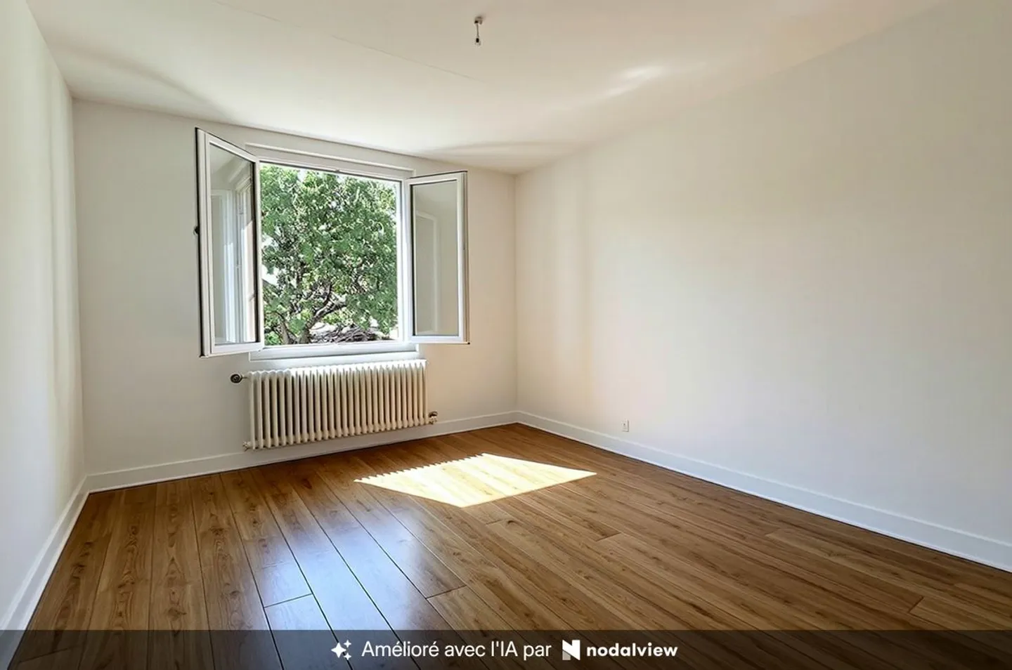 Exclusive! Opportunity not to be missed! Charming south-facing villa with a pleasant garden, in a very quiet neighborhood. - Photo 4 of 6
