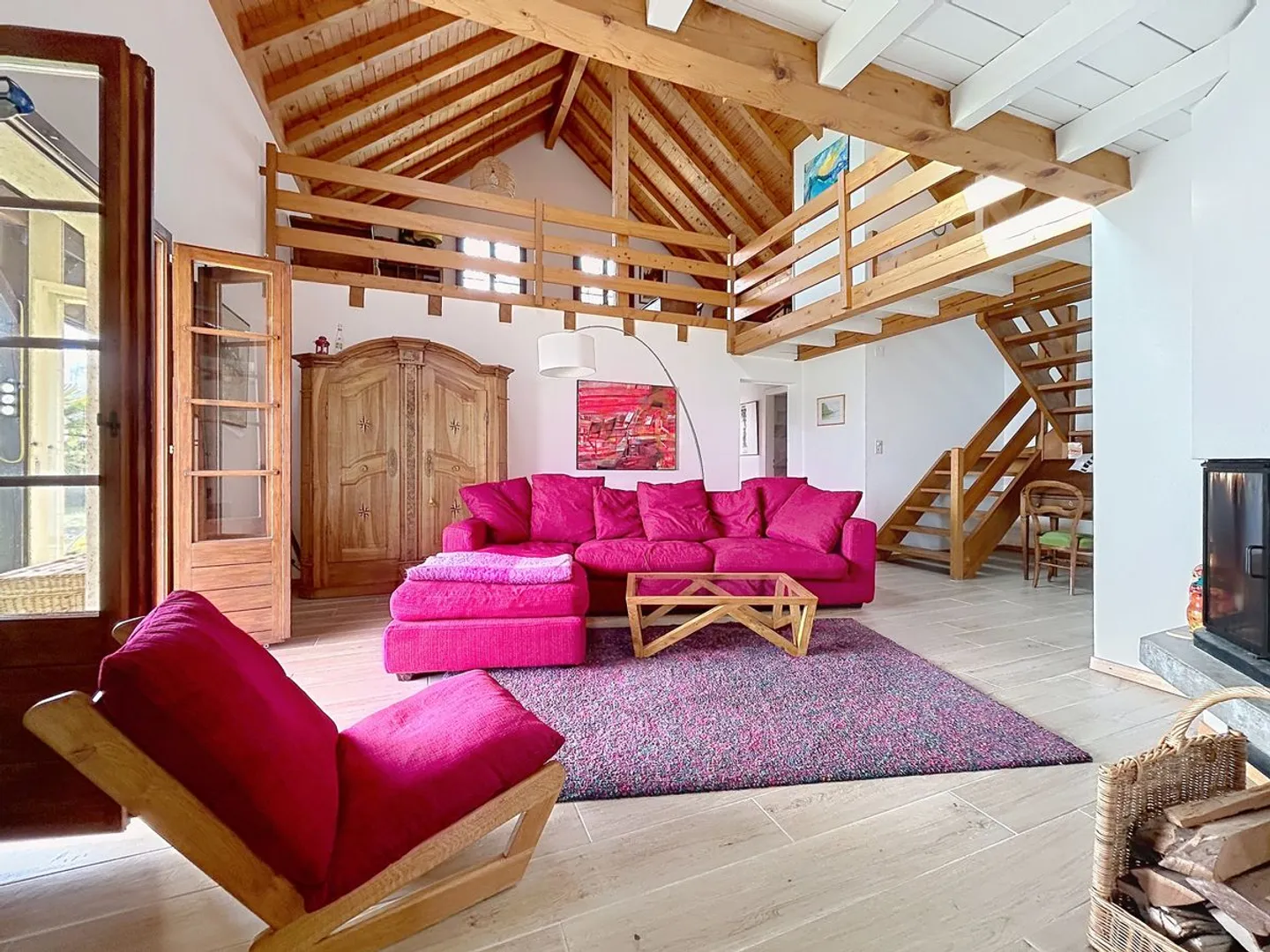 A must-see! Charming renovated villa set on a magnificent plot, quiet and with panoramic views of the lake and the Alps. - Photo 2 of 8